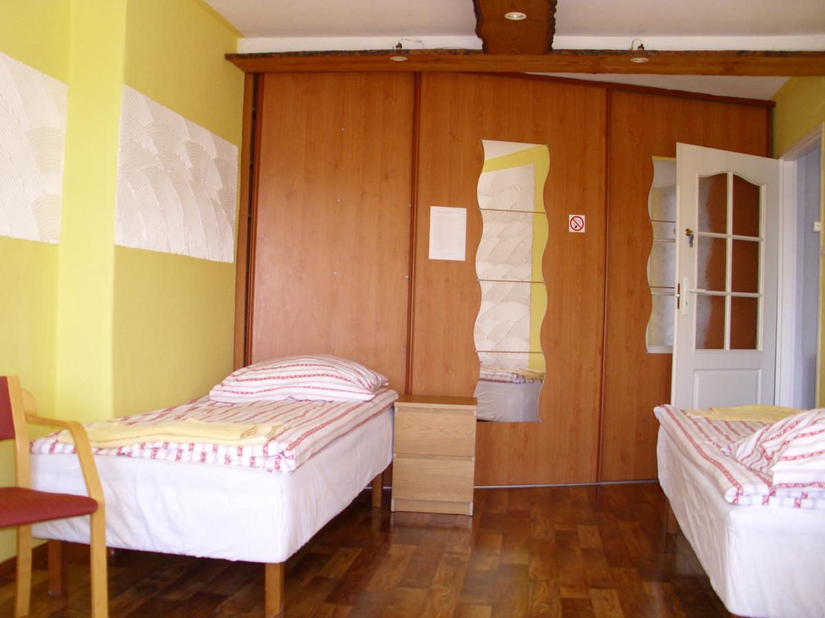 Pokoje Goscinne Irene Posen Exterior foto